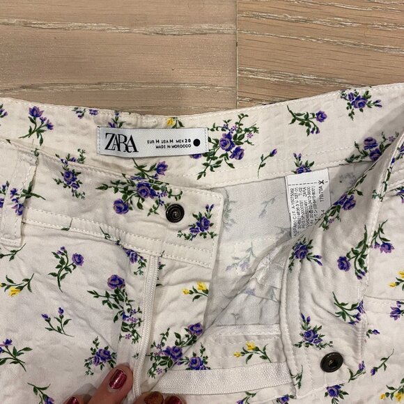 Zara - White Floral Pants - Picture 4 of 6